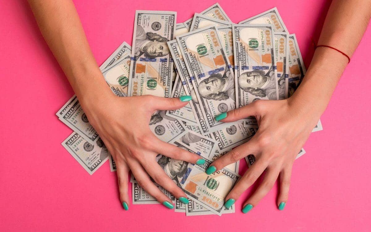 Điều gì khiến ‘giữ tiền’ trở thành chiến lược sống còn trong kỷ nguyên AI?