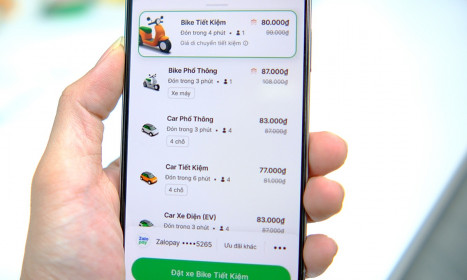 Giá tăng gấp đôi vẫn khó gọi xe những ngày cận Tết