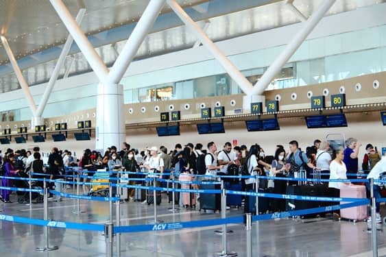 Siết trách nhiệm hãng bay để hạn chế chậm, trễ chuyến