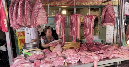 Giá thịt heo ở chợ lẻ cao gần gấp đôi chợ đầu mối