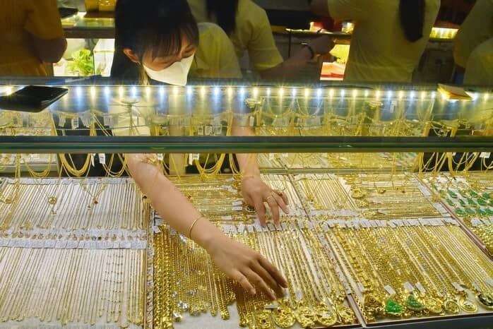 Sáng 13-2, giá vàng - giá bạc trong nước giảm mạnh