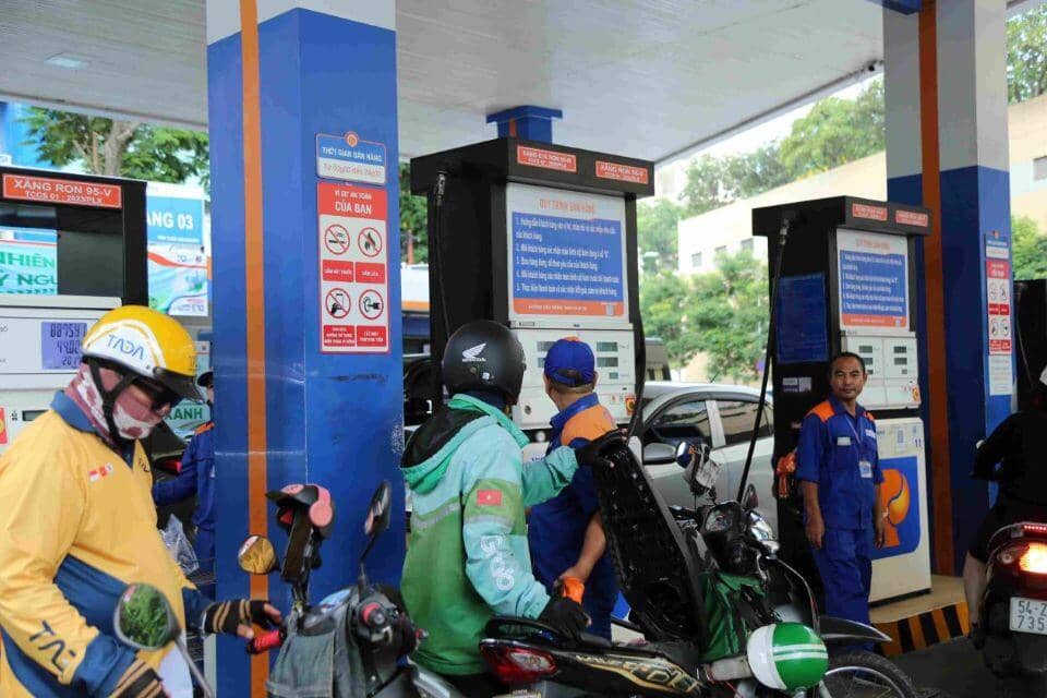 Từ 1-6, xăng sinh học E10 thay thế hoàn toàn xăng truyền thống