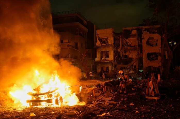 Hai tàu sân bay Mỹ "siết gọng kìm", sức mạnh của Iran còn đến đâu?