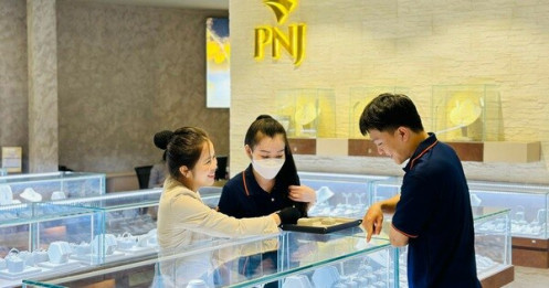 Sáng mùng 2 Tết, giá vàng miếng SJC, vàng nhẫn giảm tiếp