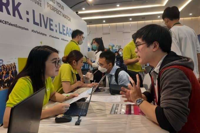 Lương khởi điểm tối đa của 15 ngành nghề