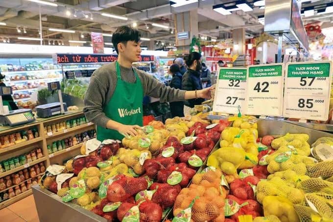 Hoa tươi, thực phẩm mùng 4 Tết tăng giá nhẹ