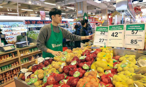 Hoa tươi, thực phẩm mùng 4 Tết tăng giá nhẹ