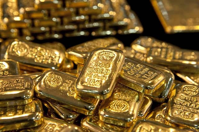 Vàng thế giới vượt mốc 5,000 USD