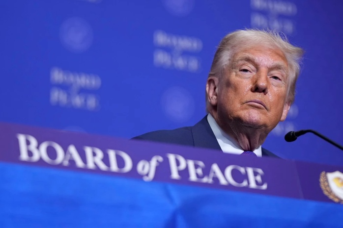 Tổng thống Donald Trump cam kết chi 10 tỉ USD cho Hội đồng Hòa bình