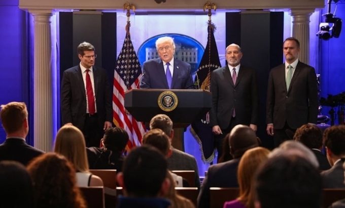 Ông Trump: Sẽ áp thêm 10% thuế nhập khẩu sau phán quyết của Tòa Tối cao