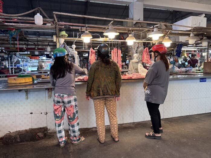 Hải sản giá vẫn cao sau Tết