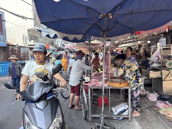 Hải sản giá vẫn cao sau Tết
