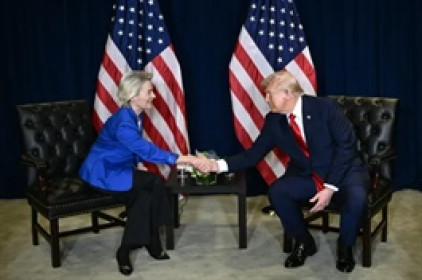 Một lãnh đạo EU đề xuất dừng phê chuẩn thỏa thuận thương mại với Mỹ