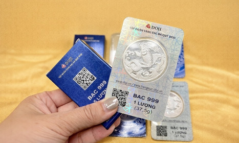 Giá bạc hôm nay: Thêm ‘ông lớn’ nhảy vào thị trường bạc miếng