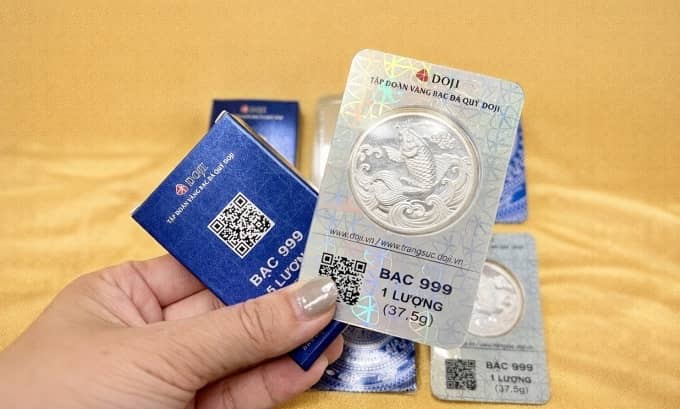 Giá bạc hôm nay: Thêm ‘ông lớn’ nhảy vào thị trường bạc miếng