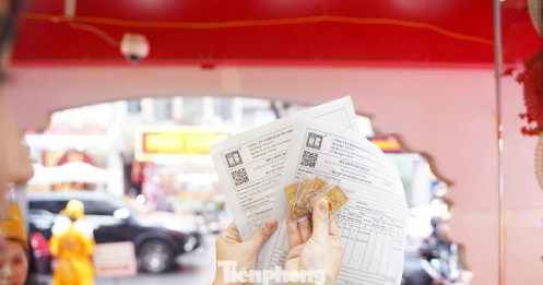 Nguồn cung khan hiếm, nhà vàng lấy hàng ở đâu để bán ngày Vía Thần tài?