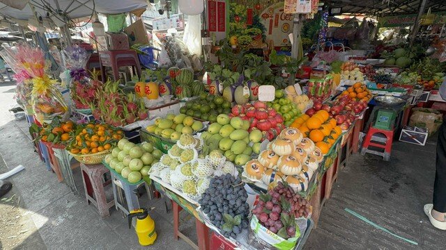 Đồ cúng Thần Tài tăng giá gấp đôi dịp vía Thần Tài 2026