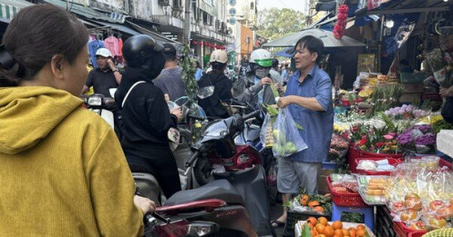 Đồ cúng Thần Tài tăng giá gấp đôi dịp vía Thần Tài 2026