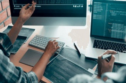 VNF thoái bớt vốn, VNL đón cổ đông lớn mới