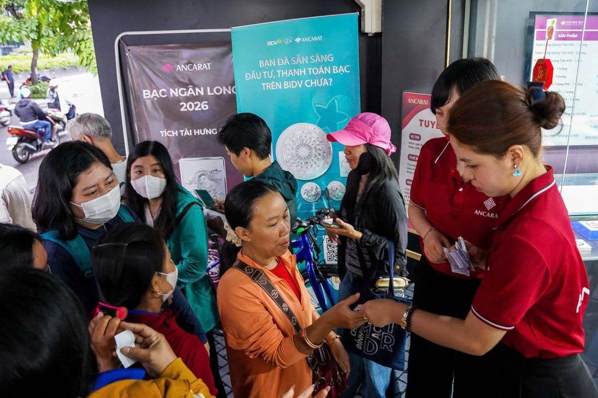 Giá bạc hôm nay 26-2: Điều bất ngờ tại các cửa hàng bạc ngày vía Thần Tài