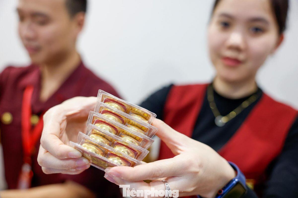 Giá vàng, bạc giảm mạnh sau ngày Vía Thần tài