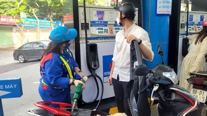 Diễn biến khó lường, giá dầu thế giới biến động tăng, Bộ Công Thương ra chỉ đạo khẩn