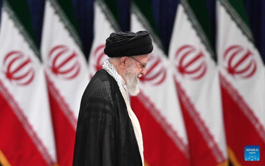 “Yết hầu” năng lượng bị Iran đóng cửa, giá dầu biến động mạnh?