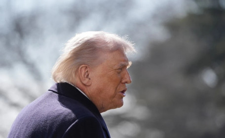 Điều khiến Tổng thống Mỹ Trump chấp nhận canh bạc ở Iran