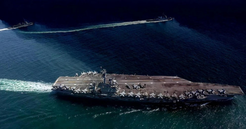 Iran tập kích tàu sân bay USS Abraham Lincoln bằng tên lửa đạn đạo, Mỹ lên tiếng