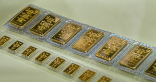 Sáng 2-3, giá vàng miếng SJC tăng mạnh, bạc thỏi xấp xỉ 100 triệu đồng/kg