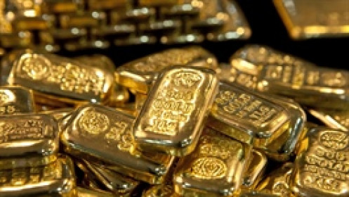 Vàng thế giới lao dốc 3.5% do đồng USD mạnh lên