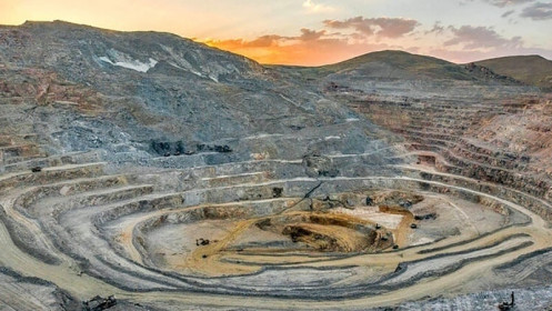 Iran và ‘mỏ vàng dưới đất' giữa cơn sóng bao vây