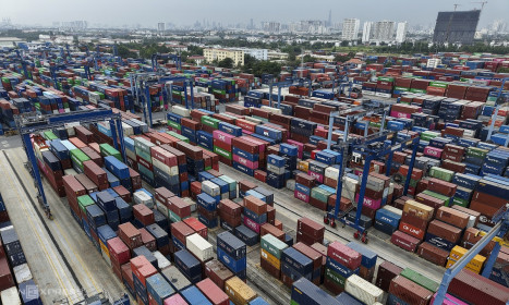 Biến động toàn cầu phủ bóng triển vọng xuất khẩu