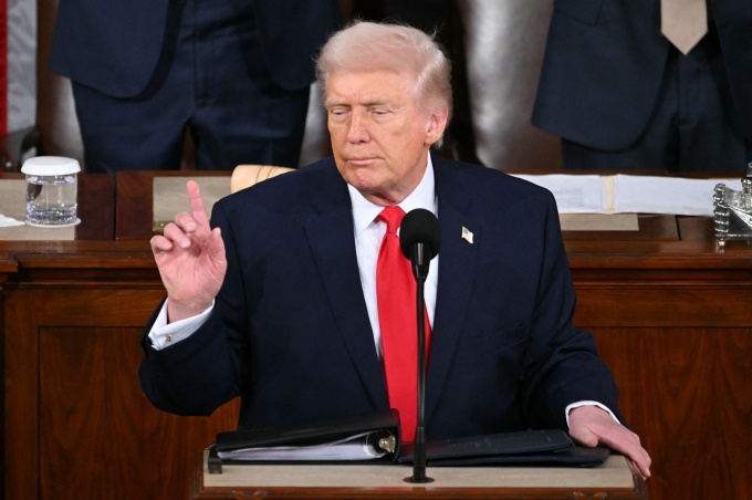 24 bang kiện thuế nhập khẩu 10% của ông Trump