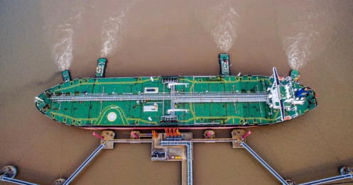 Trung Quốc âm thầm mở lối cho tàu qua eo biển Hormuz