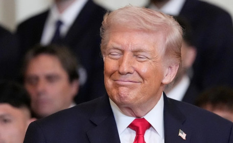 Tổng thống Mỹ Trump yêu cầu lực lượng Iran đầu hàng