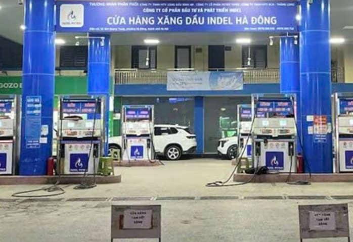 Một cửa hàng xăng dầu ở Hà Nội treo biển hết hàng, bất ngờ với lý do
