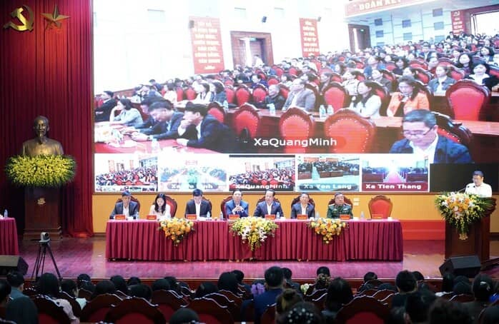 Con trai bầu Hiển nói gì khi ra ứng cử đại biểu HĐND TP Hà Nội?