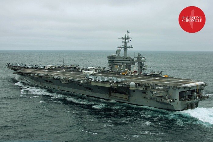 Iran nói đánh trúng tàu sân bay Mỹ, bác tin đóng eo biển Hormuz