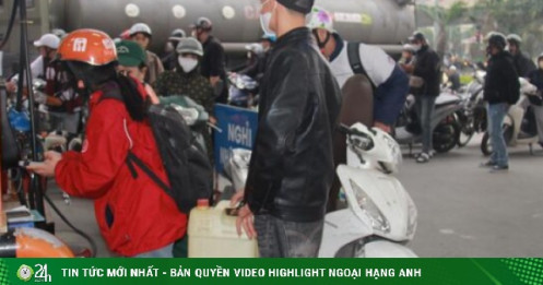 Nhiều cây xăng từ chối bán cho người mua bằng can, thùng phuy