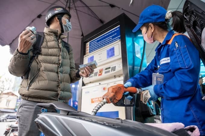 Đề xuất giảm thuế nhập xăng dầu về 0% do căng thẳng Trung Đông