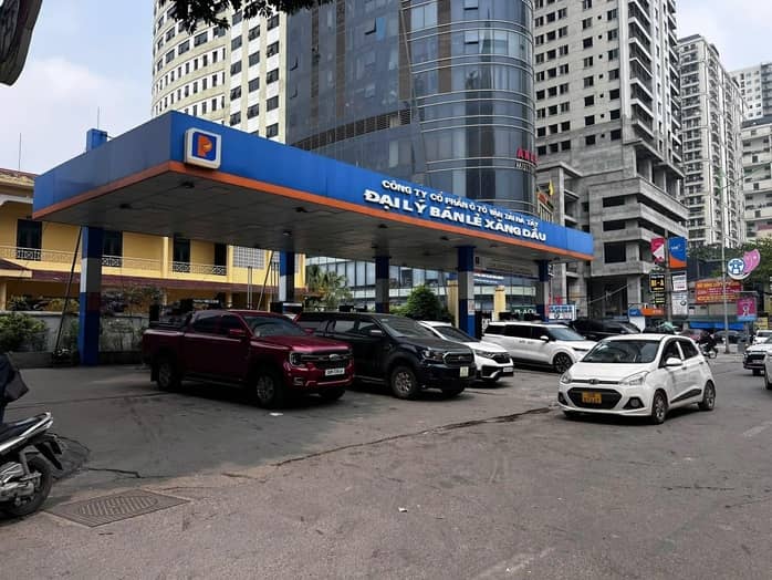 Yêu cầu xử lý hoạt động bán xăng dầu bằng chai, lọ