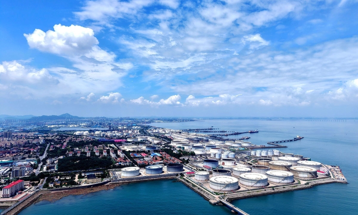 Vì sao Trung Quốc chịu được cú sốc giá dầu 100 USD?