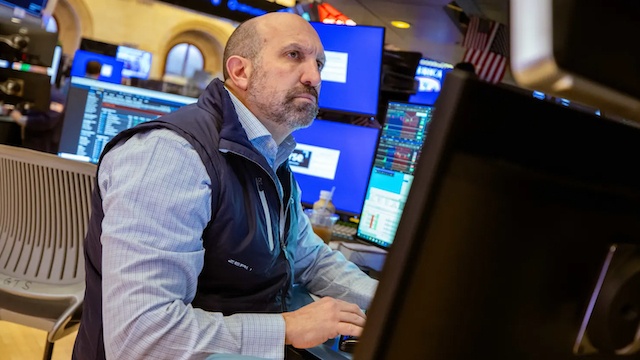 Chứng khoán Mỹ “lội ngược dòng” thành công, Dow Jones tăng hơn 200 điểm