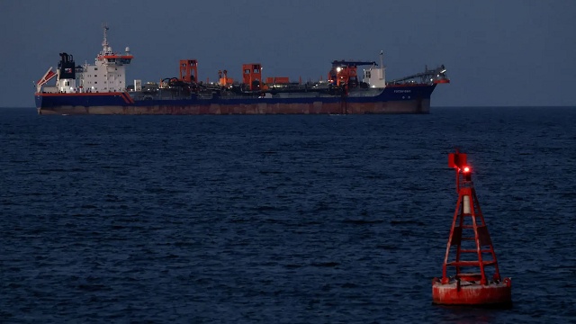 Iran vẫn chuyển hàng triệu thùng dầu sang Trung Quốc qua Eo biển Hormuz giữa lúc chiến sự