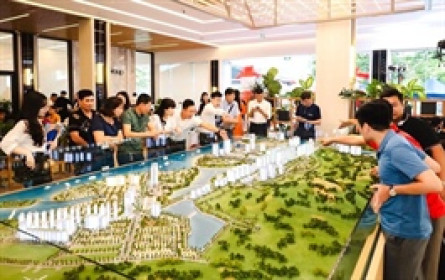 VARS IRE: Lãi suất tăng trở thành phép thử sức chịu đựng thị trường bất động sản