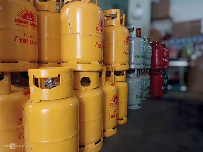 Giá gas tăng lần thứ ba trong tháng