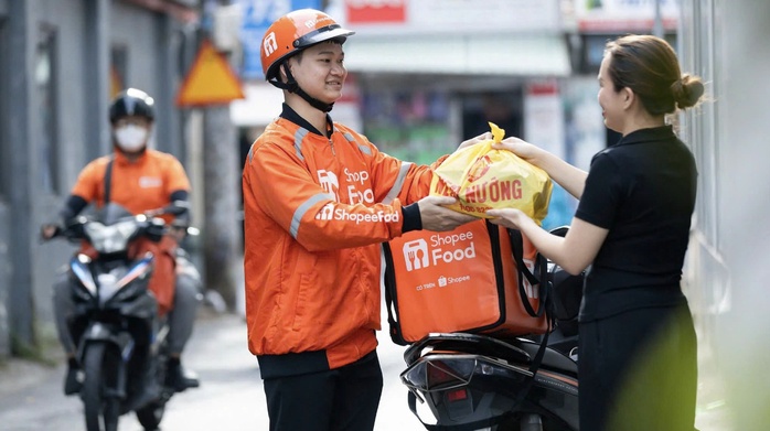 Giá xăng biến động, Grab, Be và ShopeeFood chi tiền hỗ trợ cho tài xế