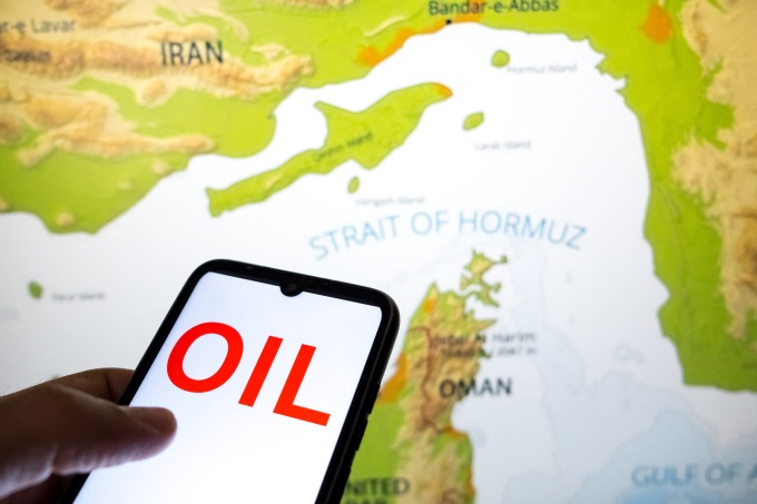 Lý do xả 400 triệu thùng dầu dự trữ không hạ nhiệt được giá dầu