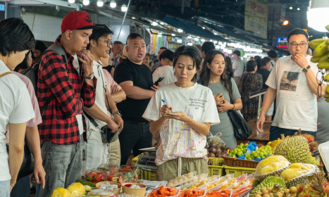 Giá tour tăng theo xăng dầu